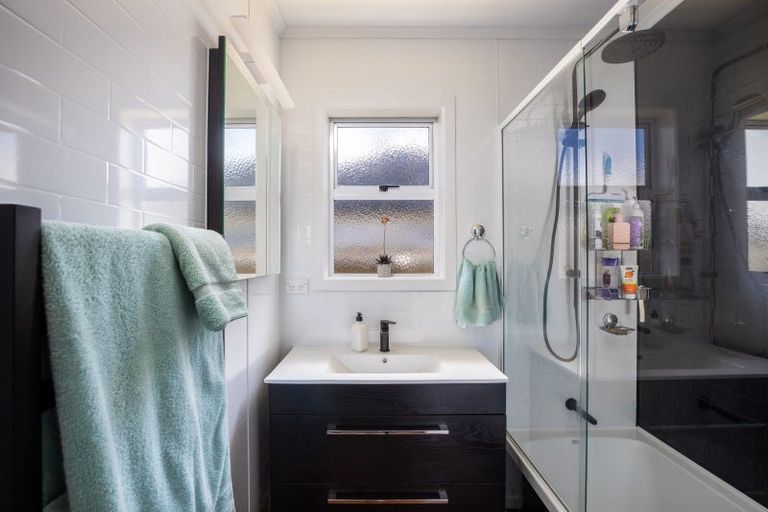 Photo of property in 305 Frankley Road, Ferndale, New Plymouth, 4310