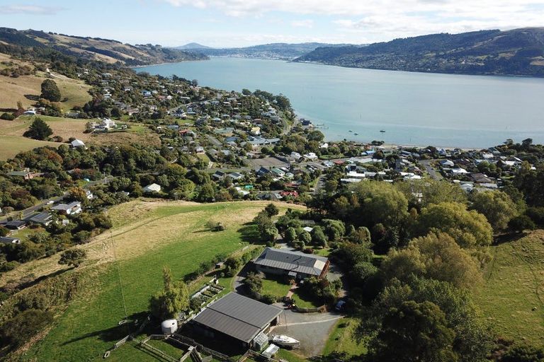 Photo of property in 26 Dickson Street, Macandrew Bay, Dunedin, 9014