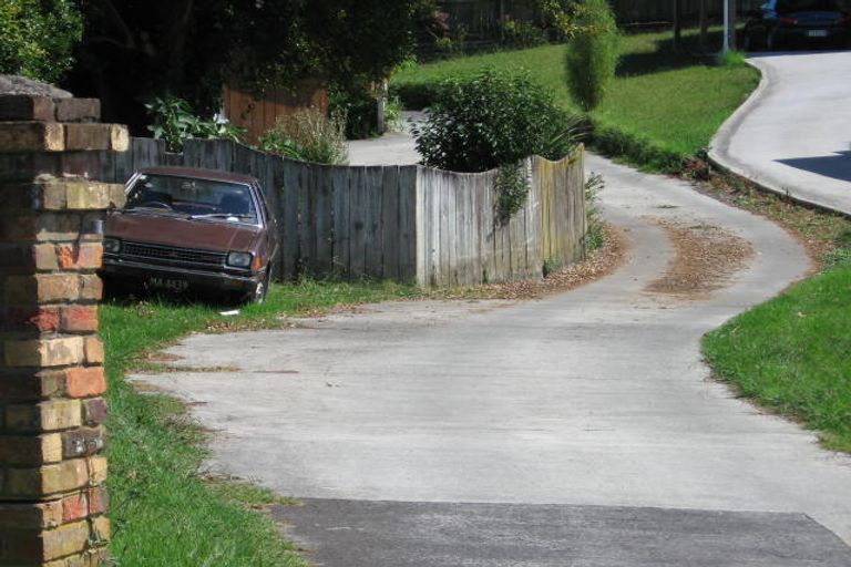 Photo of property in 28 Trojan Crescent, New Lynn, Auckland, 0600