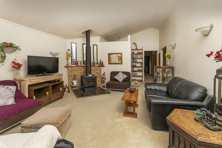 Photo of property in 114 Upper Drive, Greenhithe, Auckland, 0632