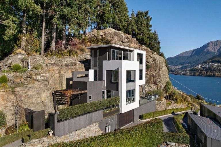 Photo of property in 292 Peninsula Road, Kawarau Falls, Queenstown, 9300