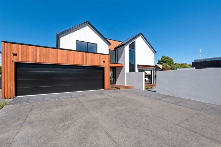 Photo of property in 197 Fendalton Road, Fendalton, Christchurch, 8052