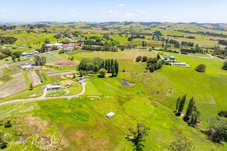 Photo of property in 35 Minnie Casey Rise, Matakohe, 0593