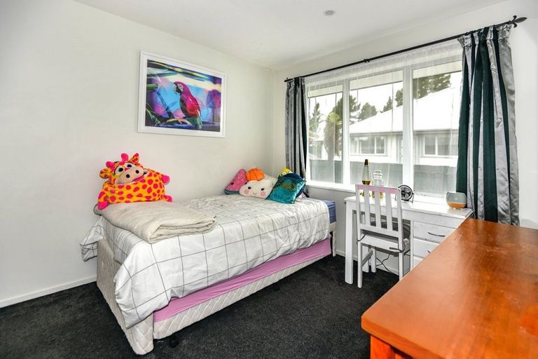 Photo of property in 175 Keyes Road, New Brighton, Christchurch, 8083