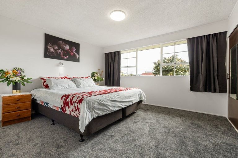 Photo of property in 4 Sandalwood Drive, Dinsdale, Hamilton, 3204