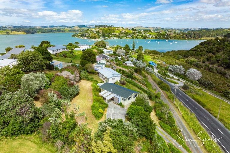 Photo of property in 1111 Whakapirau Road, Whakapirau, Maungaturoto, 0583