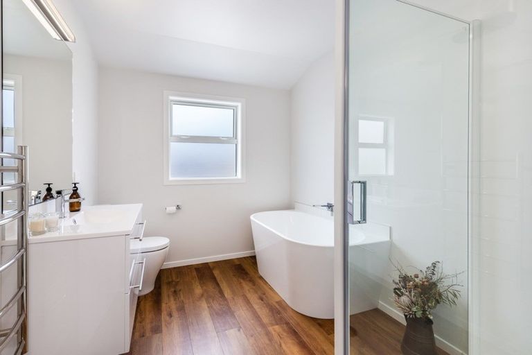 Photo of property in 38 Noumea Drive, Rangatira Park, Taupo, 3330