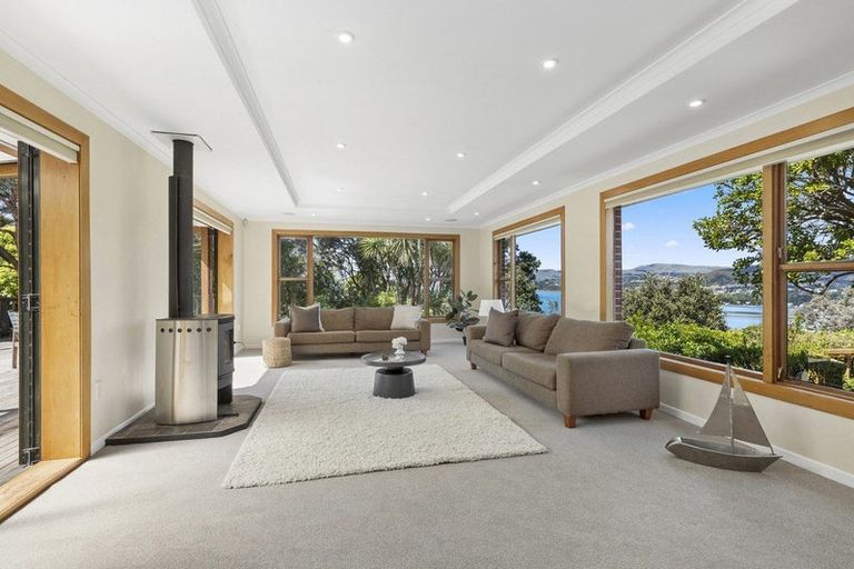 Photo of property in 94 Mana View Road, Paremata, Porirua, 5026