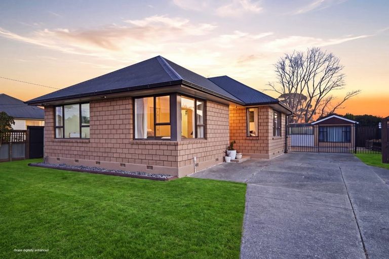 Photo of property in 90 Ascot Avenue, North New Brighton, Christchurch, 8083