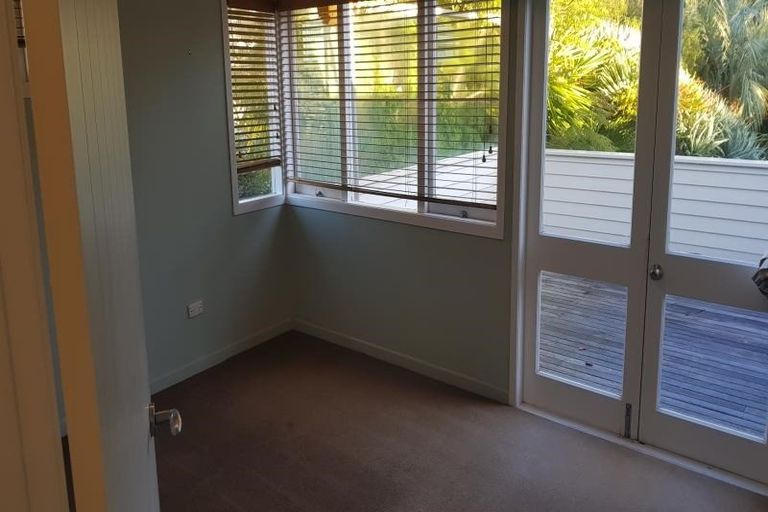 Photo of property in 36 Rewi Street, Torbay, Auckland, 0630