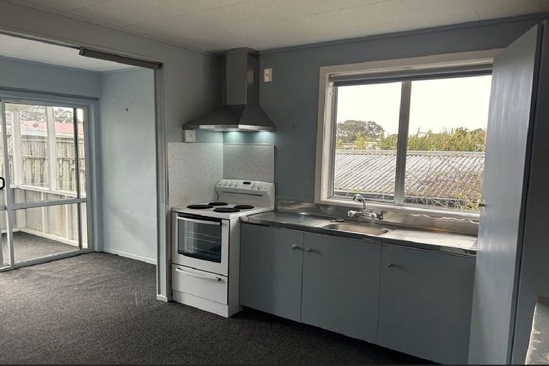 Photo of property in 10 Wallis Street, Raglan, 3225