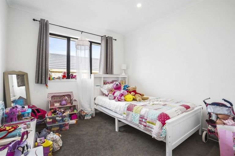 Photo of property in 12 Paiaka Place, Rototuna North, Hamilton, 3210