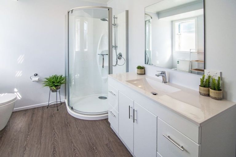 Photo of property in 14 Wavell Crescent, Lansdowne, Masterton, 5810