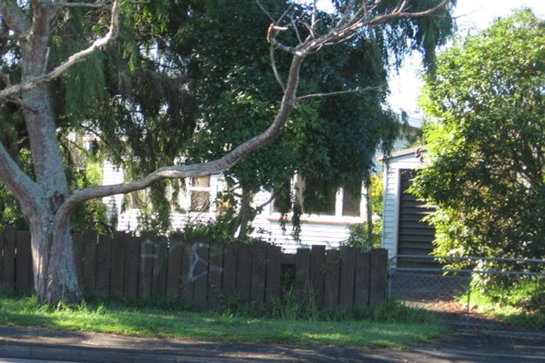 Photo of property in 61 Centreway Road, Orewa, 0931