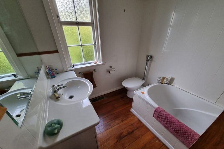 Photo of property in 90 Nottingham Street, Karori, Wellington, 6012