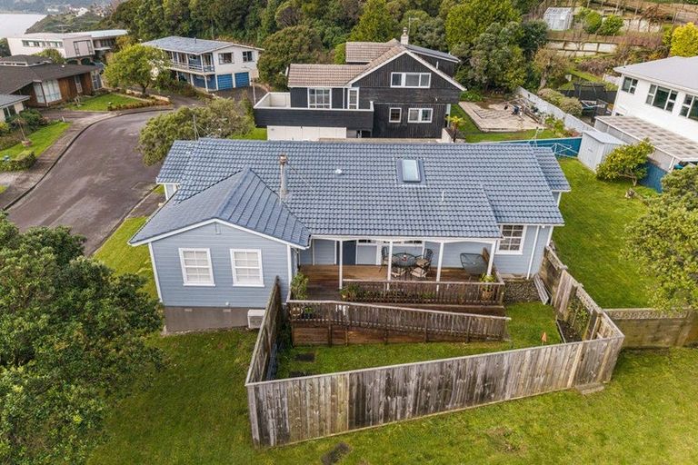 Photo of property in 7 Luff Place, Whitby, Porirua, 5024