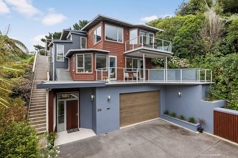 Photo of property in 35 Finnimore Terrace, Vogeltown, Wellington, 6021