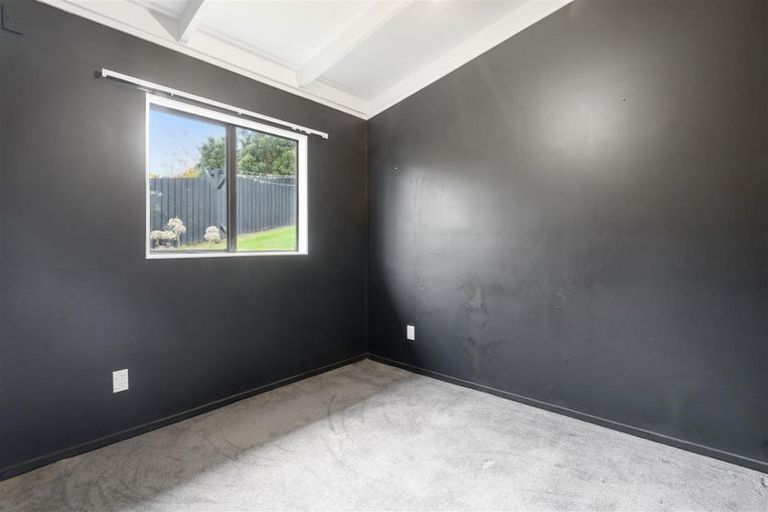 Photo of property in 183 Holborn Drive, Stokes Valley, Lower Hutt, 5019