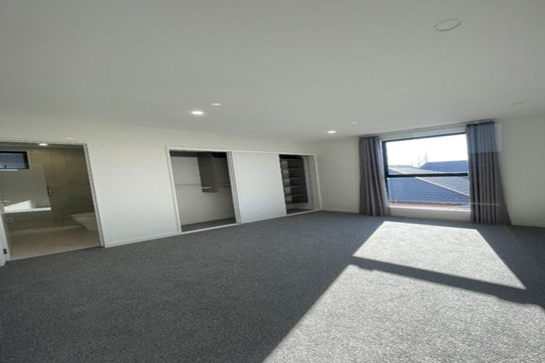 Photo of property in 1/27 Division Street, Riccarton, Christchurch, 8041