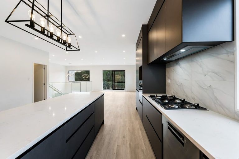 Photo of property in 72 Pacific Heights Road, Orewa, 0931