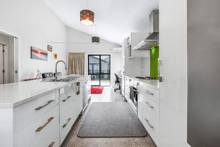 Photo of property in 2/4 Shakespeare Avenue, Enderley, Hamilton, 3214