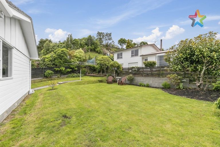 Photo of property in 2 Waipounamu Drive, Kelson, Lower Hutt, 5010