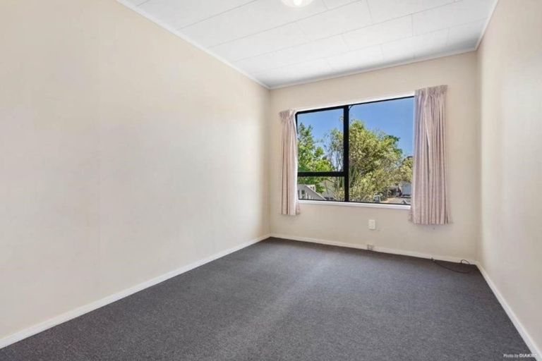 Photo of property in 139 Moire Road, West Harbour, Auckland, 0618
