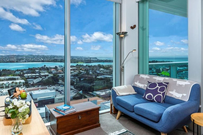 Photo of property in Sentinel Apartments, 1705/3 Northcroft Street, Takapuna, Auckland, 0622