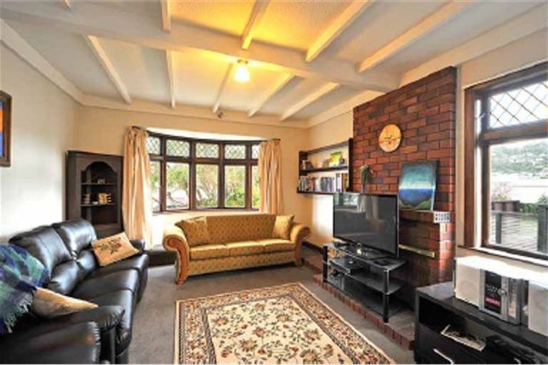 Photo of property in 137 Rongotai Road, Kilbirnie, Wellington, 6022