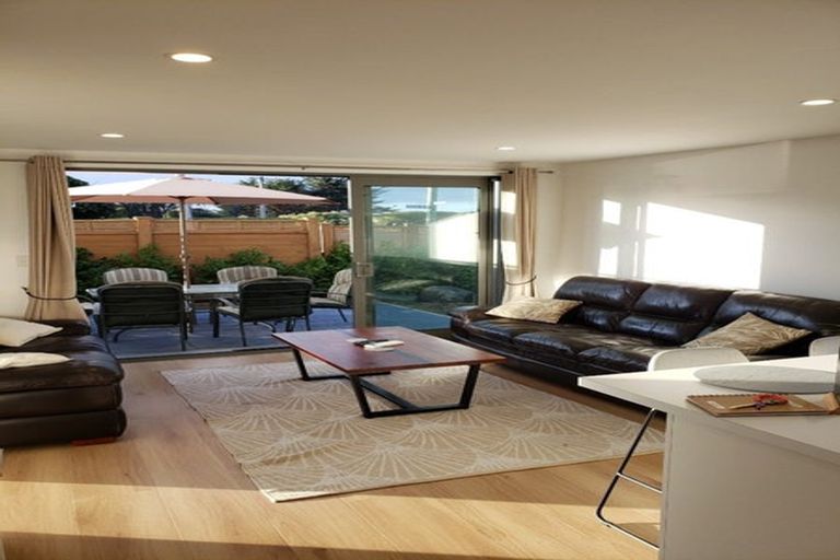 Photo of property in 361 Marine Parade, New Brighton, Christchurch, 8061