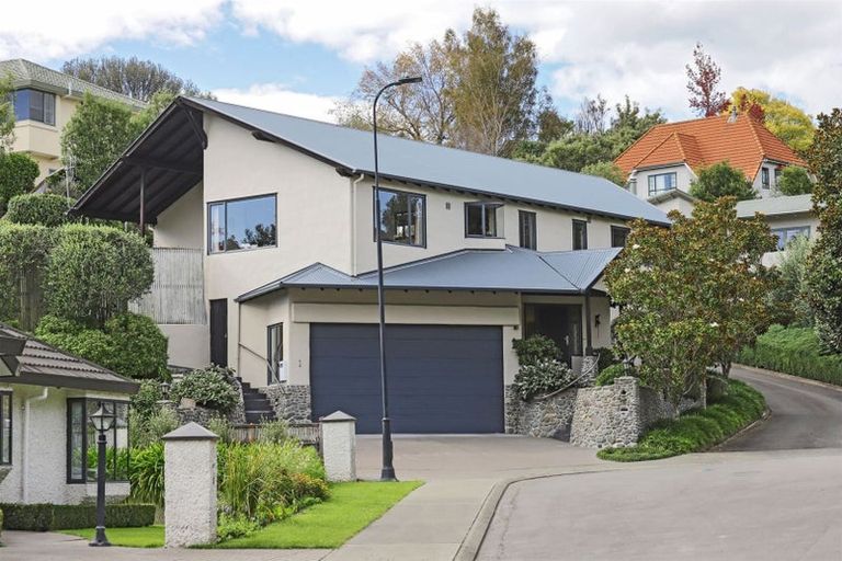 Photo of property in 5 Laing Cove, Havelock North, 4130