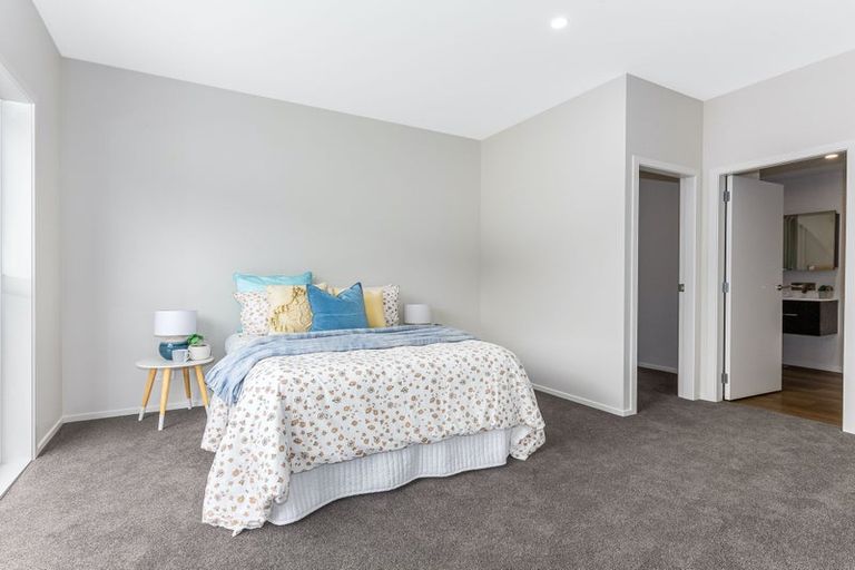 Photo of property in 8 Tradewinds Drive, Whitby, Porirua, 5024