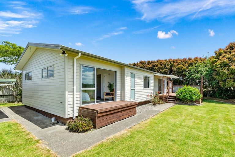 Photo of property in 15 Lowburn Avenue, Waipu, 0510