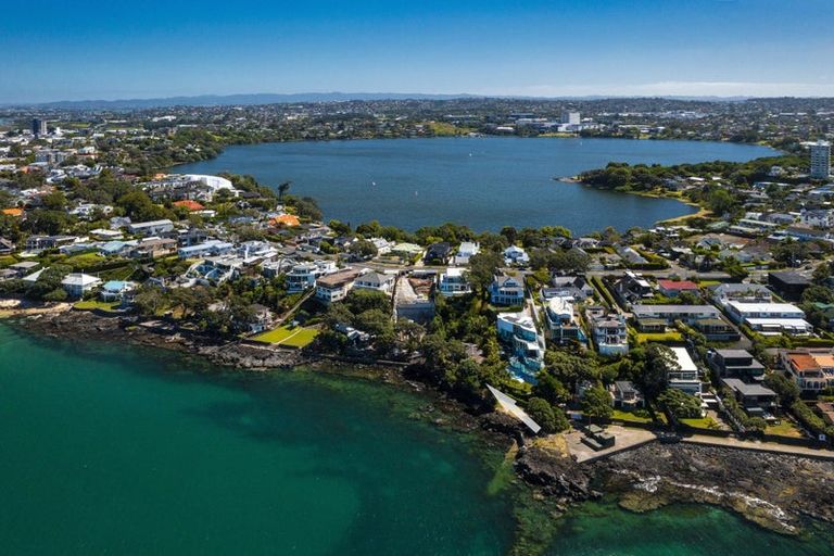 Photo of property in 9 Kitchener Road, Takapuna, Auckland, 0622