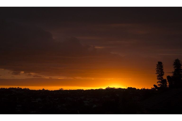 Photo of property in 1/2c Sunnynook Road, Sunnynook, Auckland, 0620