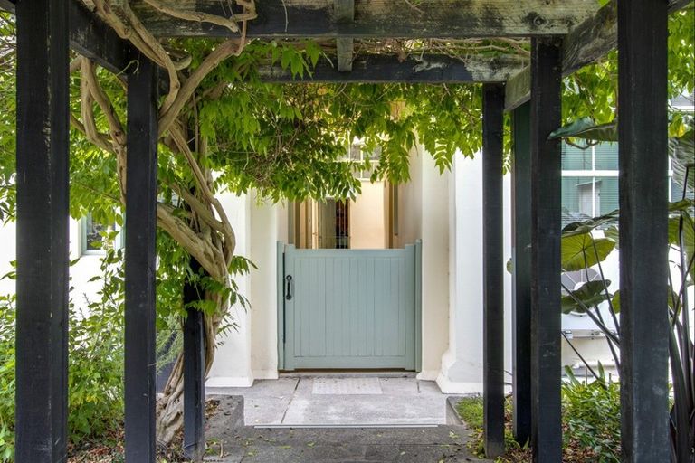 Photo of property in 214a Emerson Street, Napier South, Napier, 4110