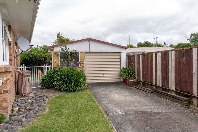 Photo of property in 10 Parkdale Place, Glenview, Hamilton, 3206