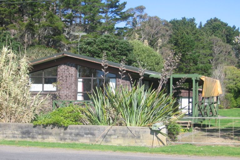 Photo of property in 3 Bluff Road, Kuaotunu West, Whitianga, 3592