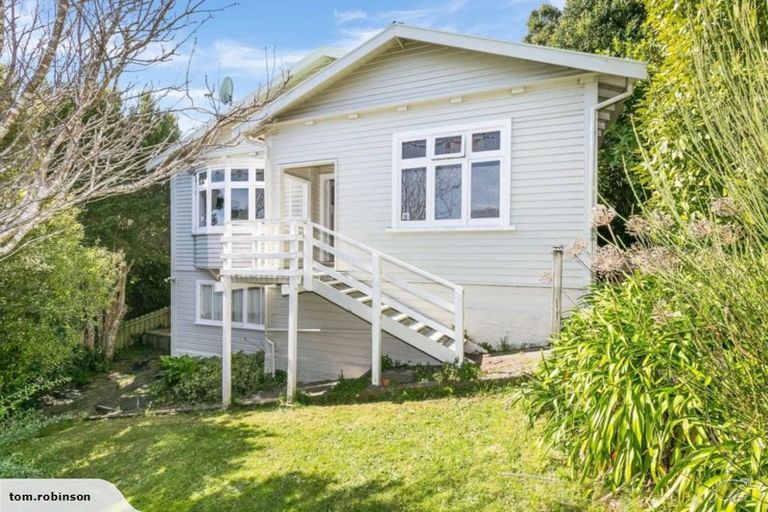 Photo of property in 34 Harland Street, Brooklyn, Wellington, 6021