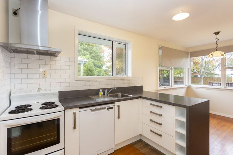 Photo of property in 28 Barnes Road, Redwood, Christchurch, 8051