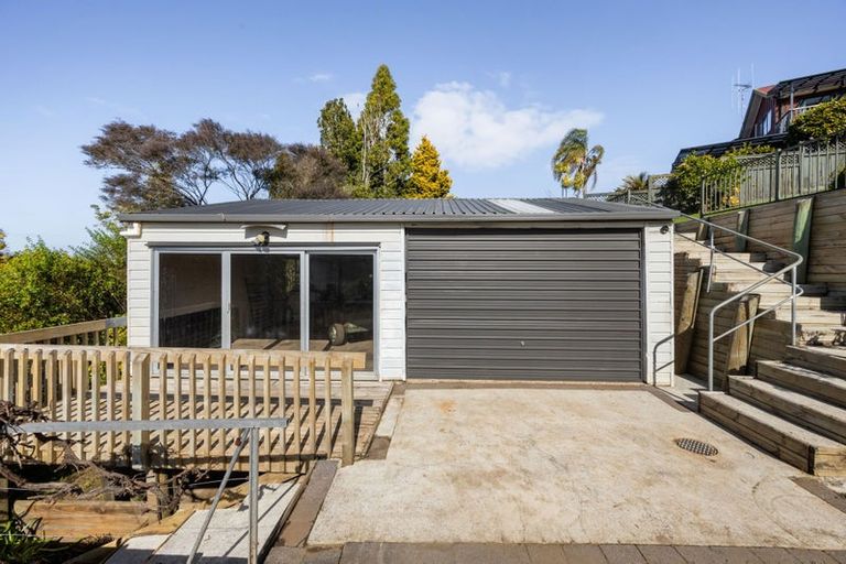 Photo of property in 100 Totara Drive, Pukete, Hamilton, 3200