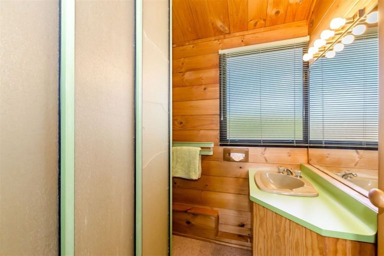 Photo of property in 20 Pohutukawa Crescent, Raumati Beach, Paraparaumu, 5032