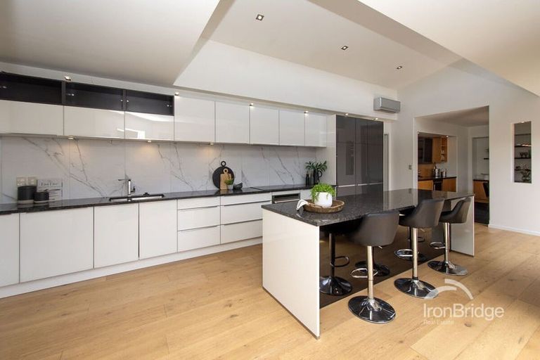 Photo of property in 14 Papaumu Green, Parklands, Christchurch, 8083