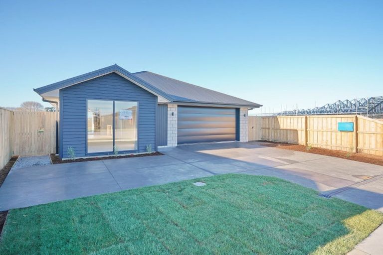 Photo of property in 24 Chambers Avenue, Woodend, 7610