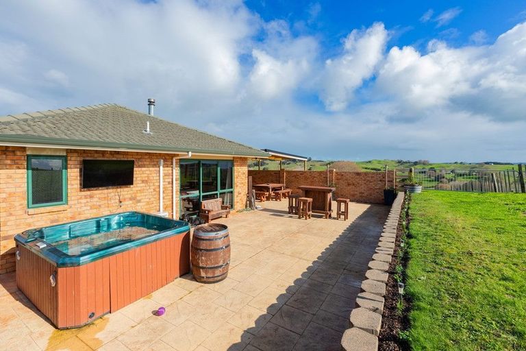 Photo of property in 932 Wharehine Road, Wharehine, Wellsford, 0973