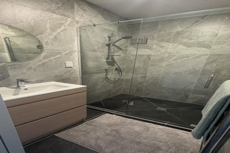 Photo of property in 10 Monstedt Terrace, Windsor Park, Auckland, 0632