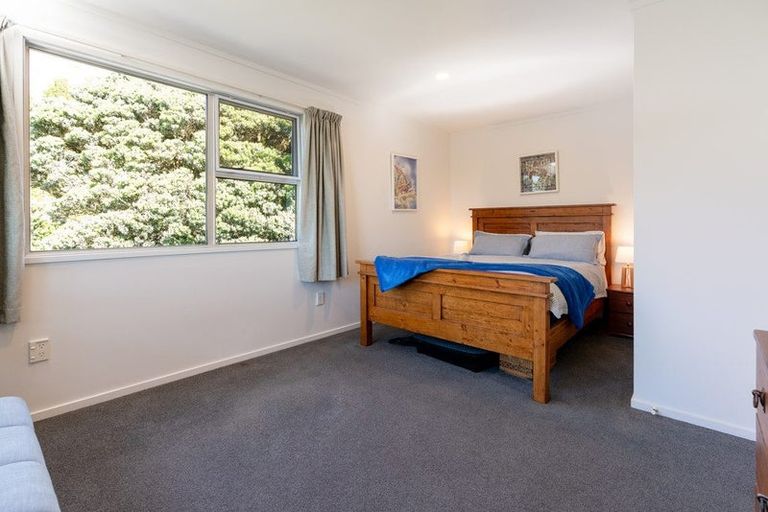 Photo of property in 52 Ames Street, Paekakariki, 5034