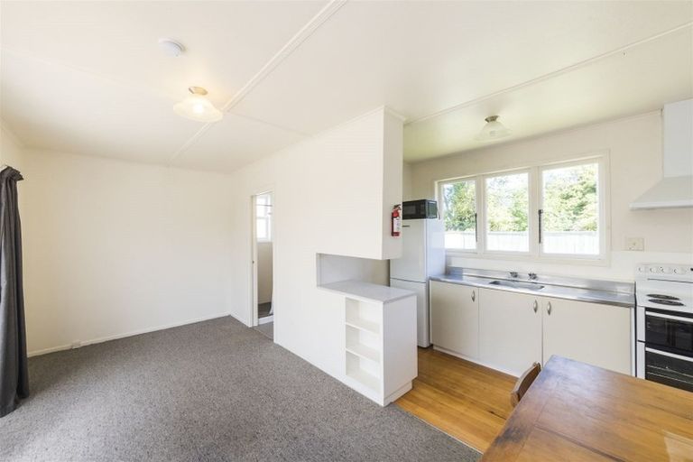 Photo of property in 13 Milne Street, Hunterville, 4730