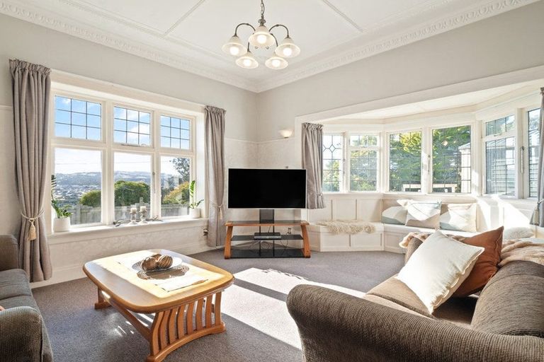 Photo of property in 70 Easther Crescent, Kew, Dunedin, 9012