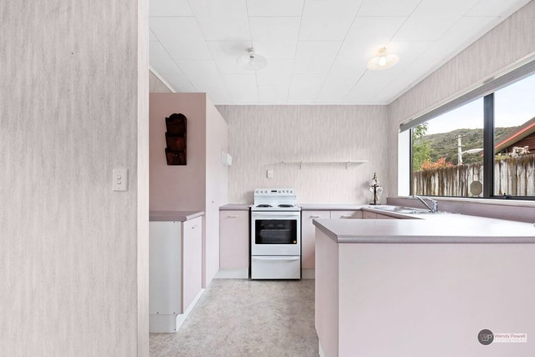 Photo of property in 9 Cooper Street, Taita, Lower Hutt, 5011